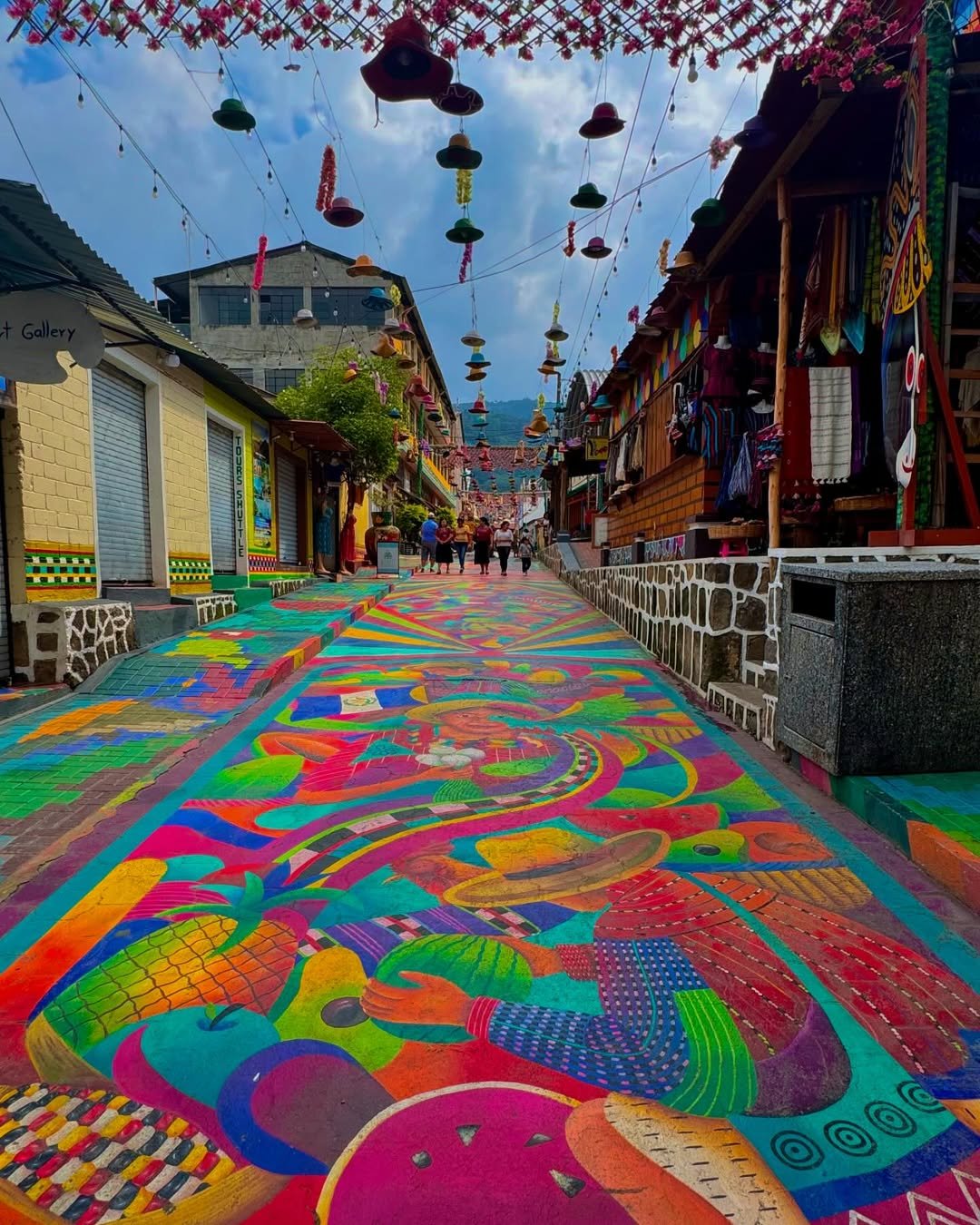 Calle de los Sombreros San Juan La Laguna